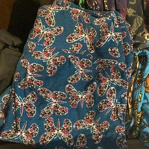 LuLaRoe butterfly leggings. EUC